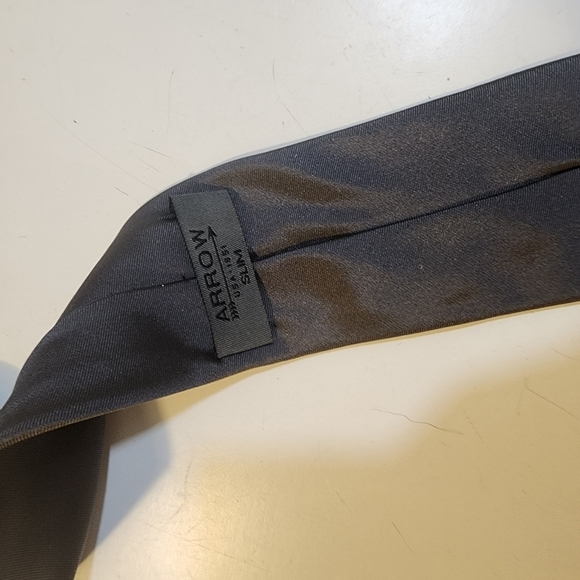 ARROW Gray 100% Silk Slim Tie - Picture 3 of 8